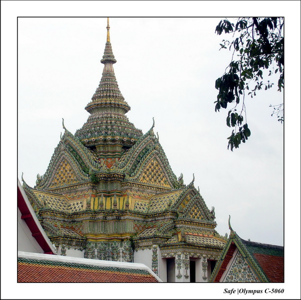 2005 - 07 - Bangkok - wat poh 09.JPG